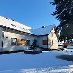 Natura Przeciszow 住宿加早餐酒店 3*